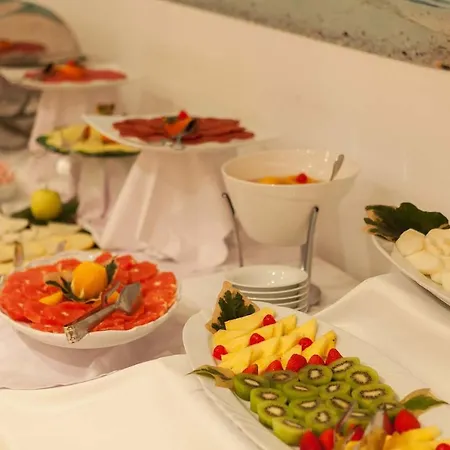 Capri Hotel 3*