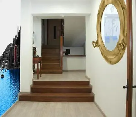 Capri 3*